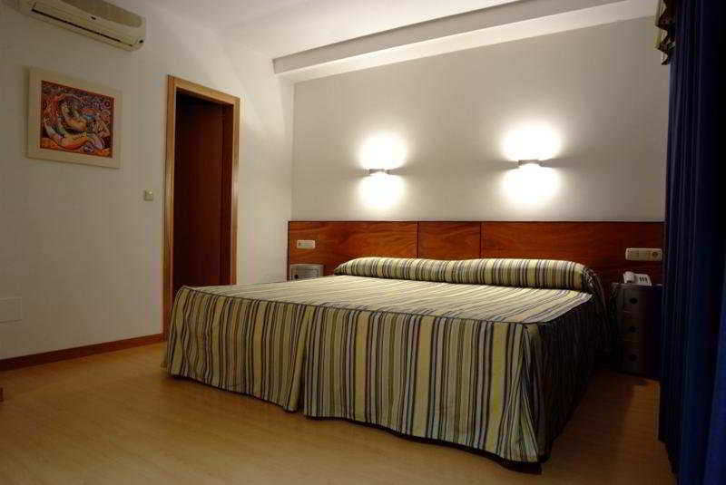 Hotel Colon Tuy Tui Esterno foto