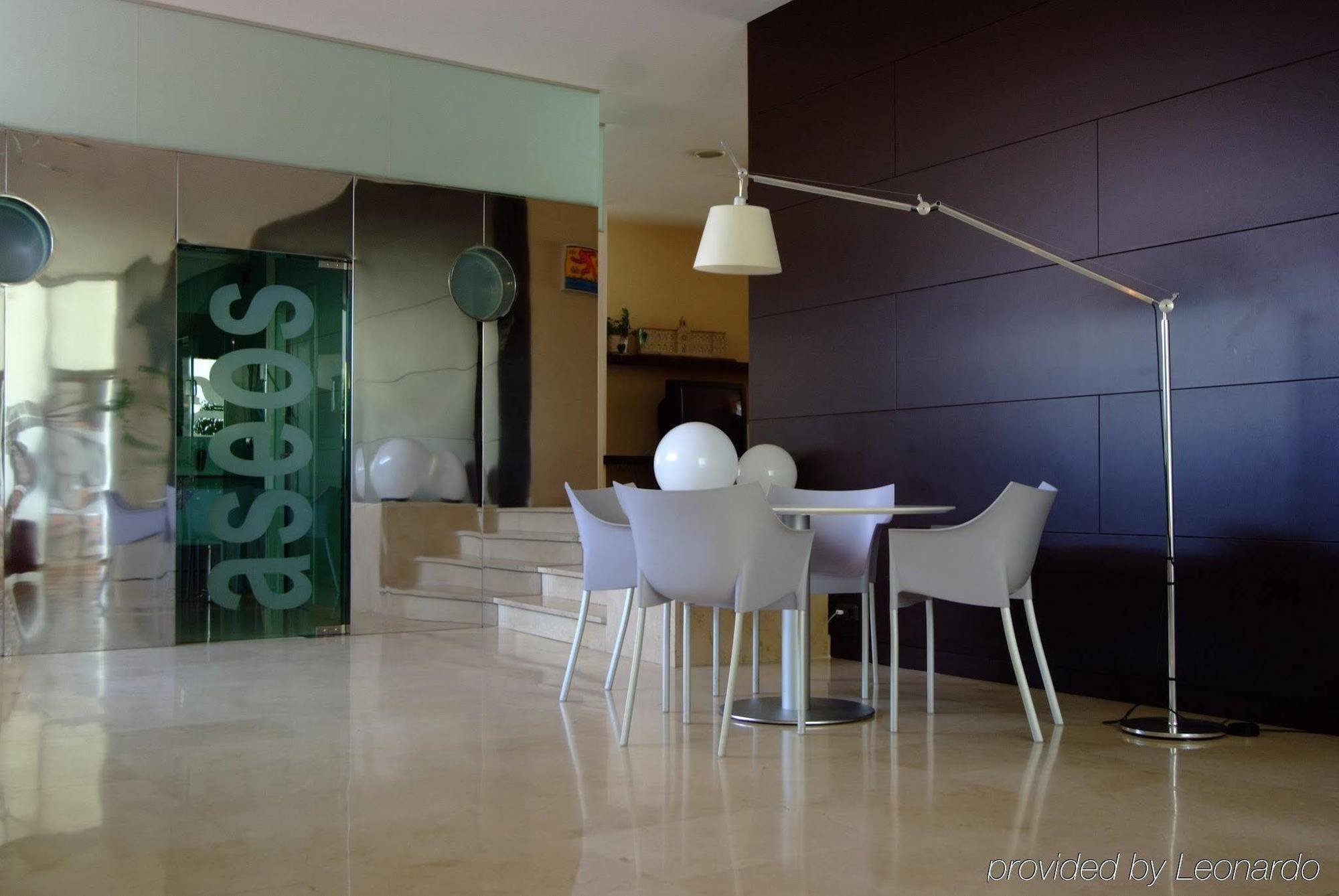 Hotel Colon Tuy Tui Interno foto